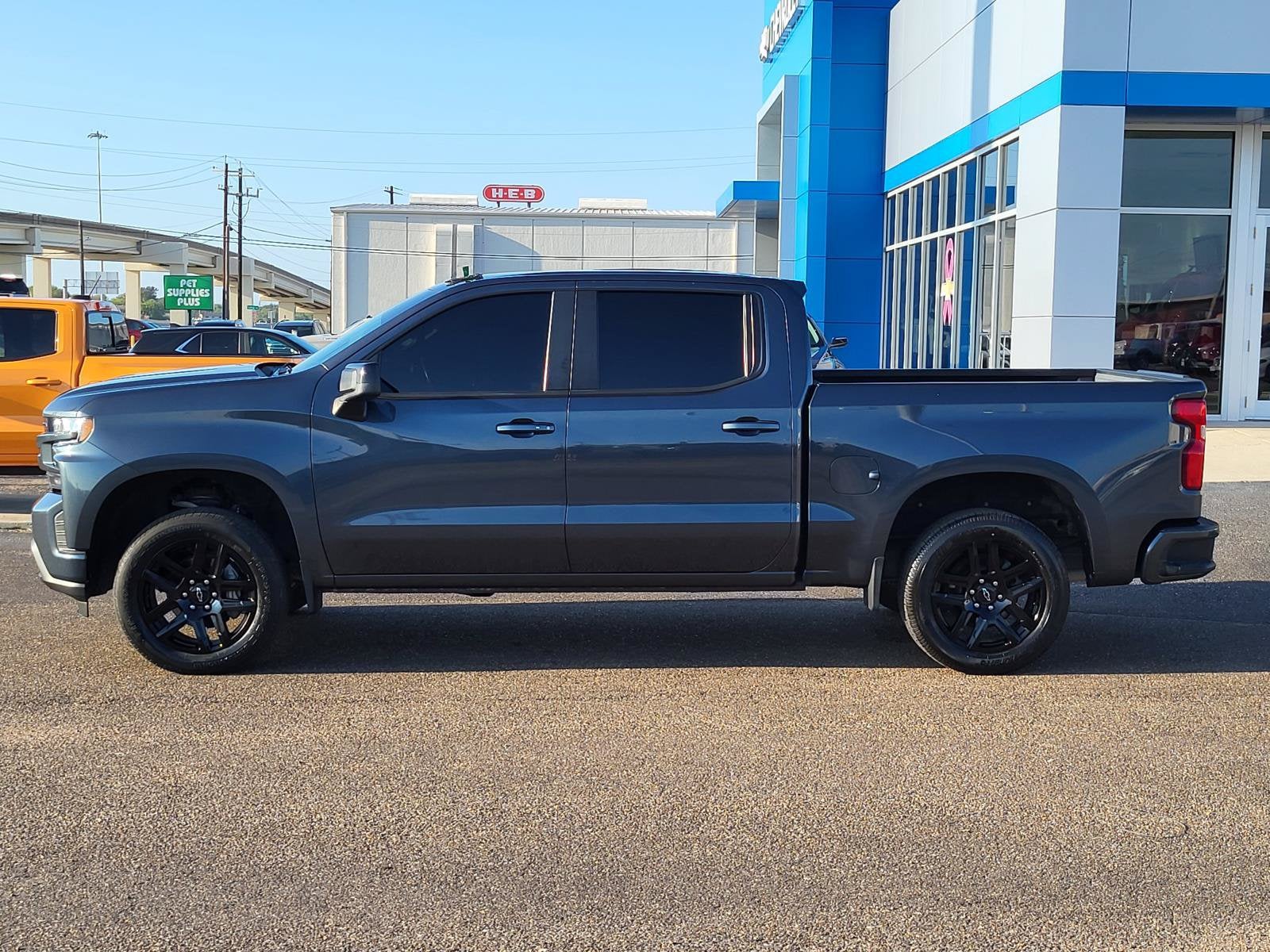 chevrolet silverado 1500 2021 1GCUYEED7MZ400366 image